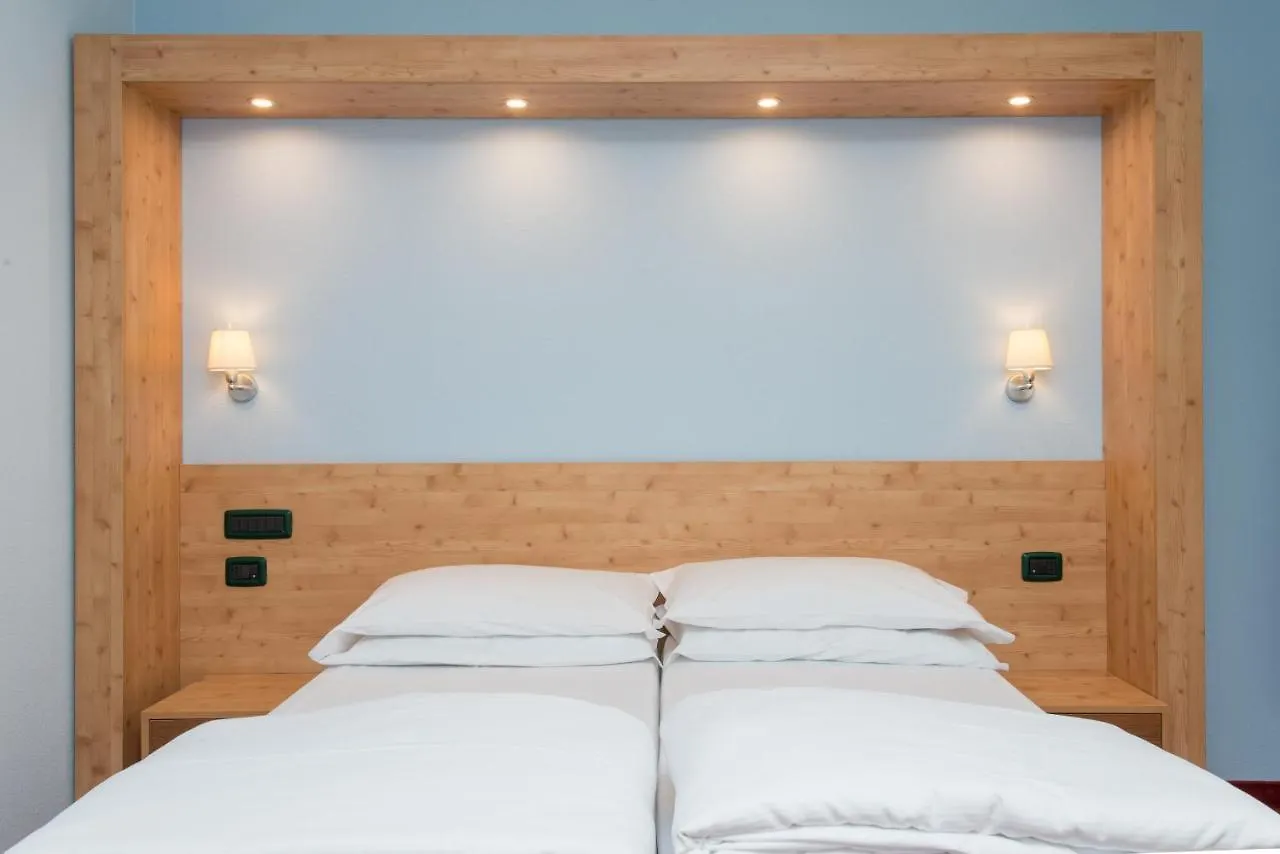 Hotel San Carlo, Tra Bormio E Livigno Isolaccia
